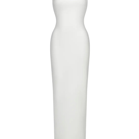 Chic Strapless White Gown (M) - Picture 1 of 8